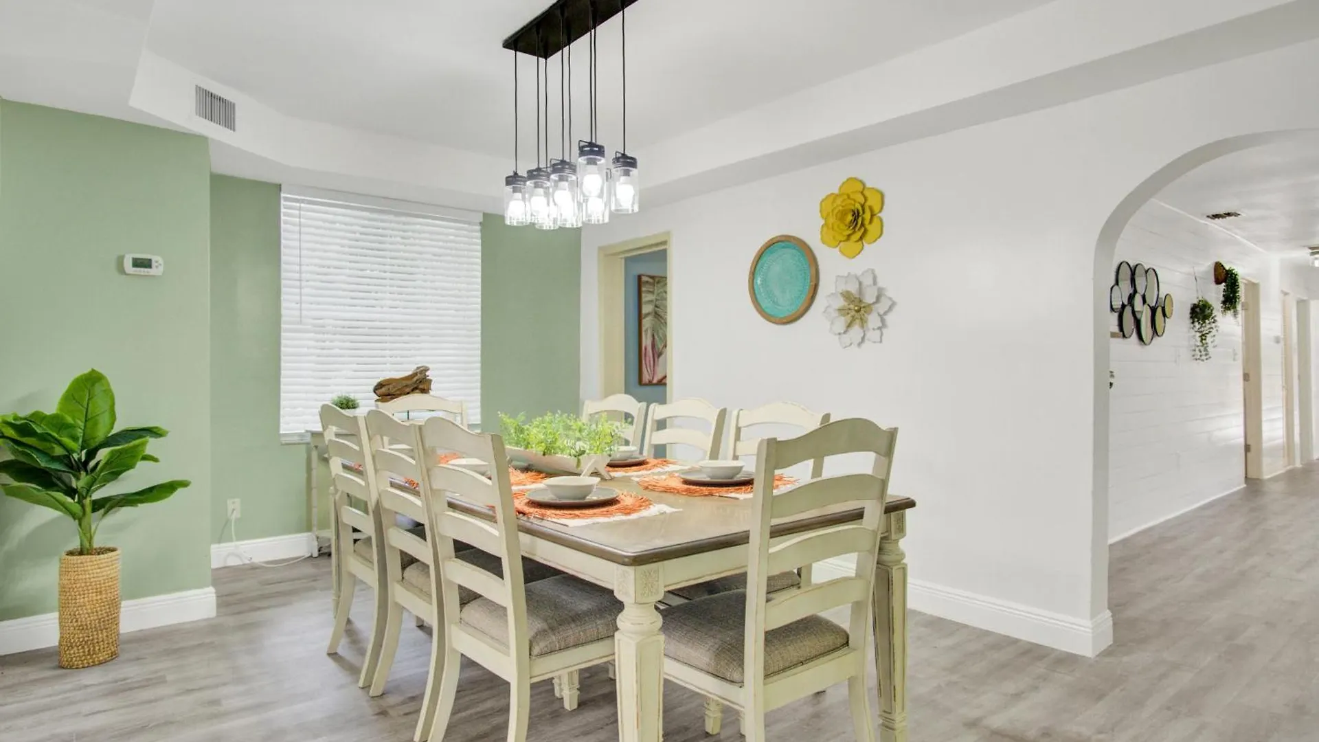 10 Beds! Large Home Groups Multiple Families Tampa 0*,  Amerikai Egyesült Államok