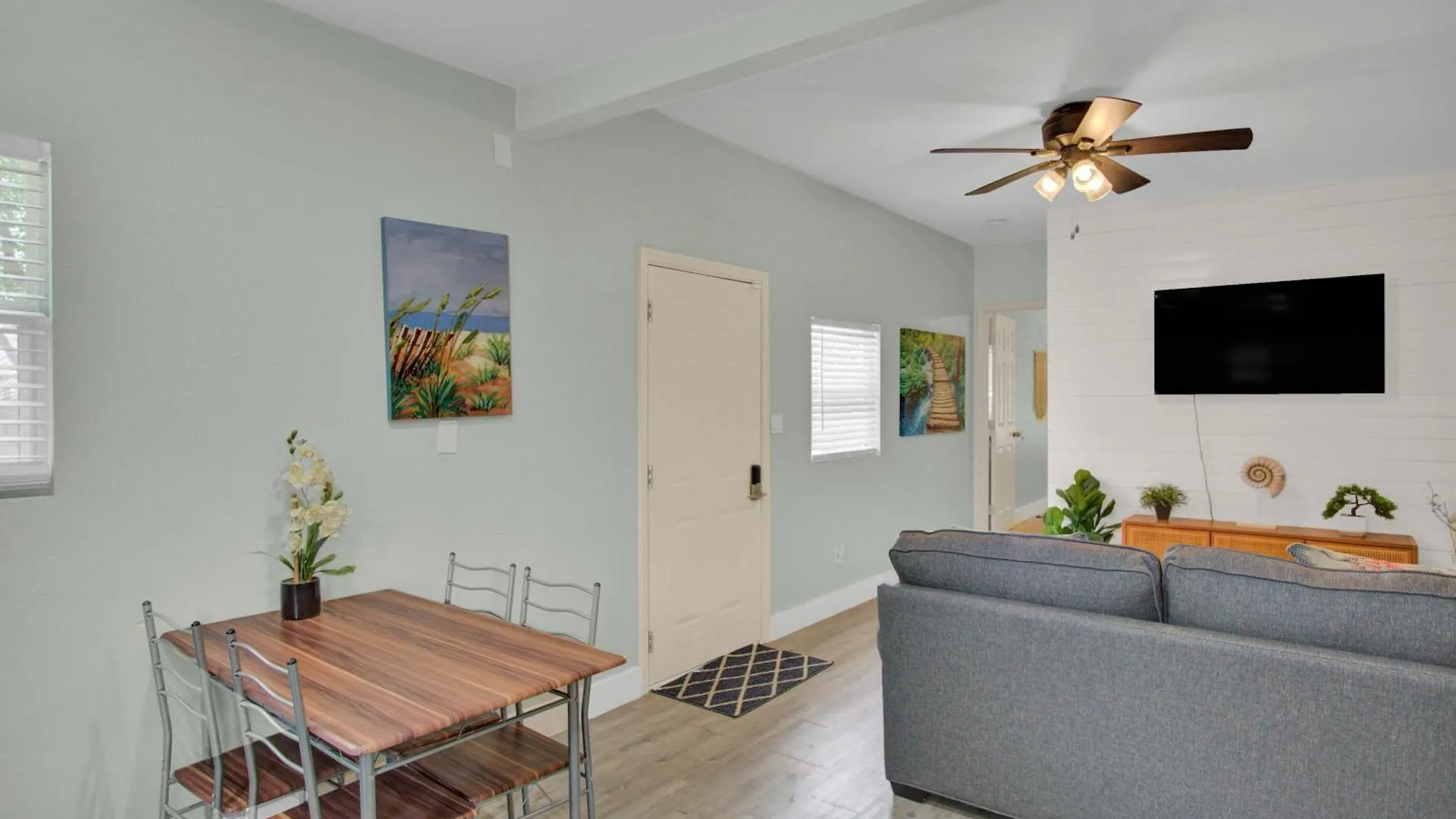 10 Beds! Large Home Groups Multiple Families Tampa Nyaraló
