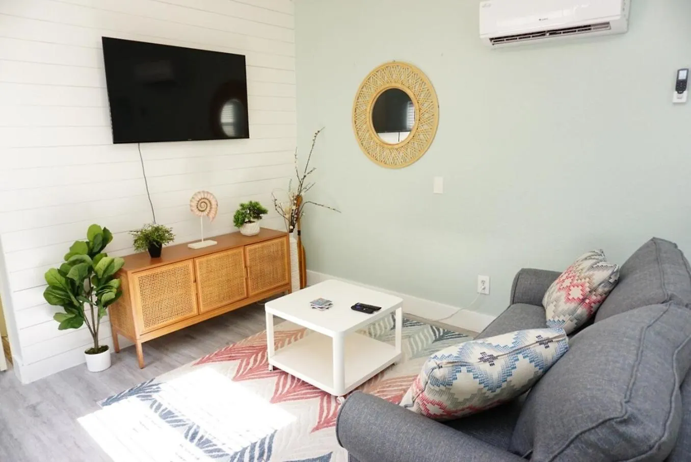 10 Beds! Large Home Groups Multiple Families Tampa Nyaraló
